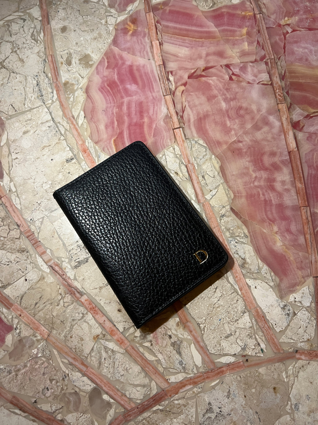 'Mito' Black Grain Leather Bi Fold Cardholder